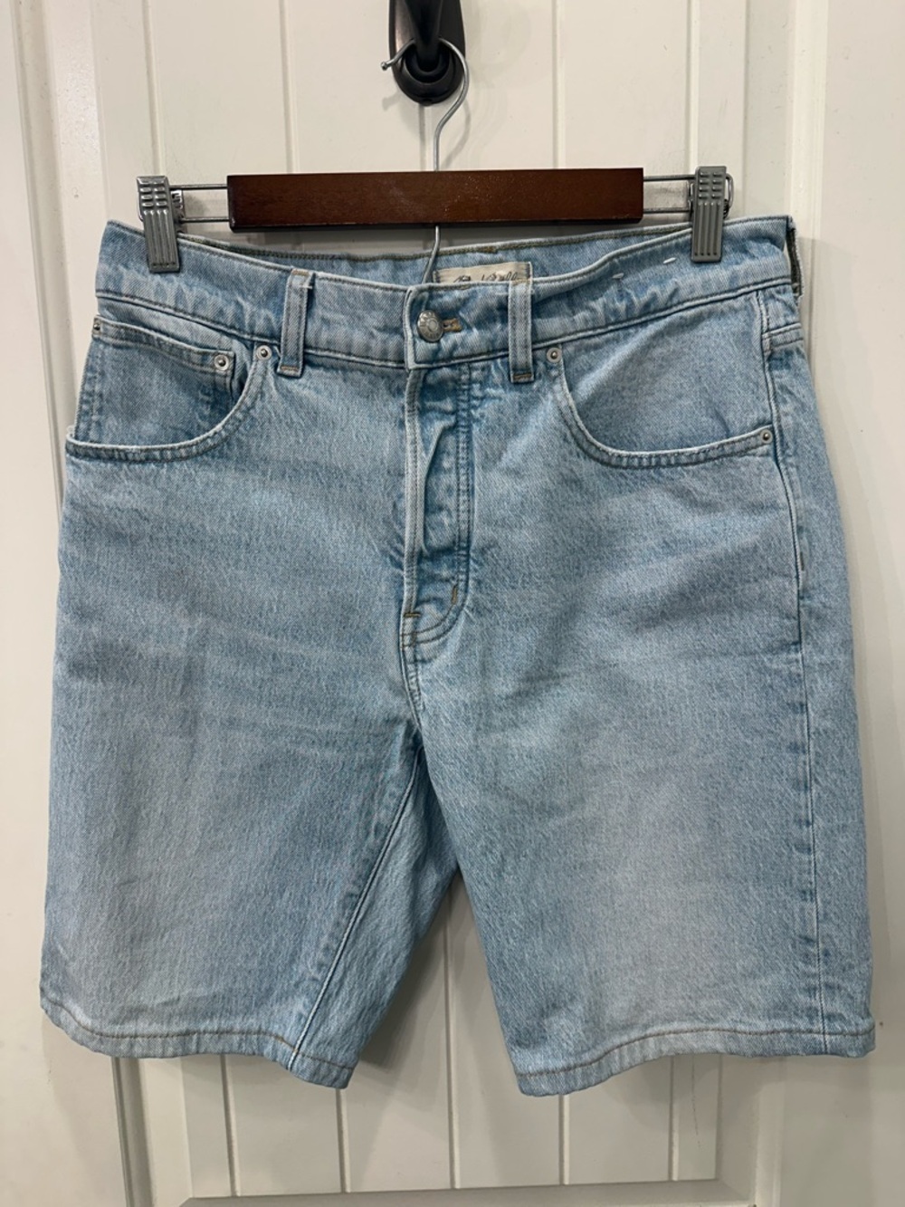 Madewell The Dean Easy Straight Jean Shorts Light Wash Size 28 EUC Button Fly